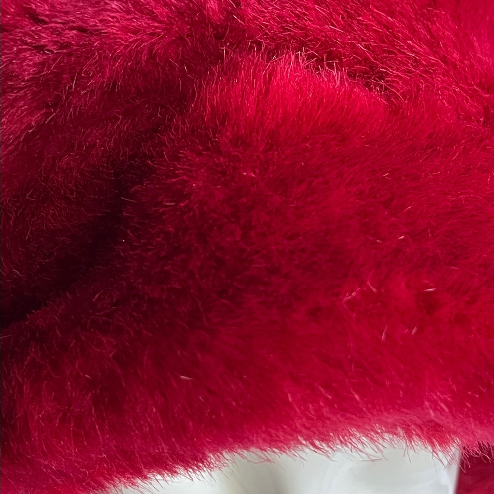 Red Faux Fur Bucket Hat Quilted Lining Luxurious NWT - Picture 2 of 7
